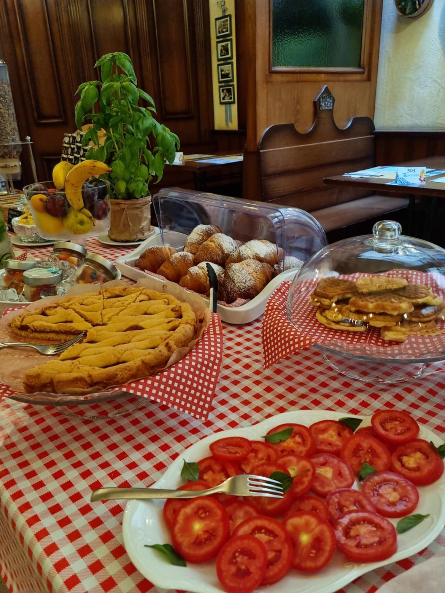 Hotel Vittoria Riva del Garda Dış mekan fotoğraf