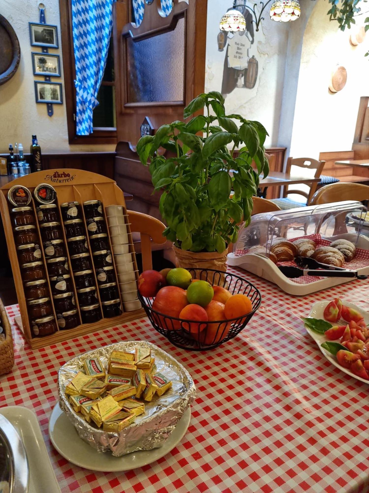 Hotel Vittoria Riva del Garda Dış mekan fotoğraf