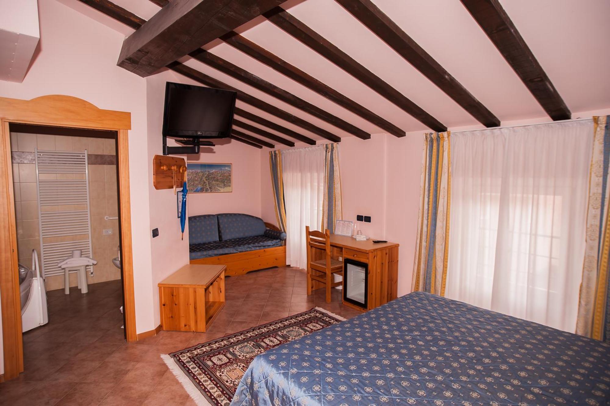 Hotel Vittoria Riva del Garda Oda fotoğraf