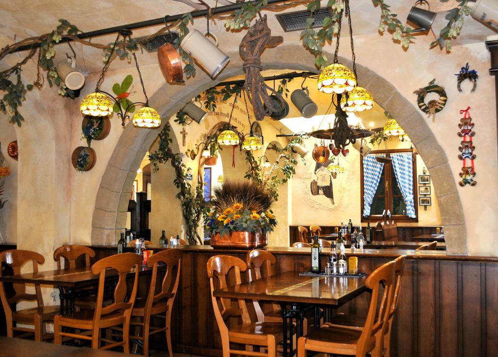 Hotel Vittoria Riva del Garda Dış mekan fotoğraf
